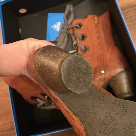 John Fluevog Brown East End Gladstone Mid-Calf Lace Up Boot 8.5 - Picture 3 of 12